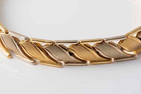 image adca cb   daeb